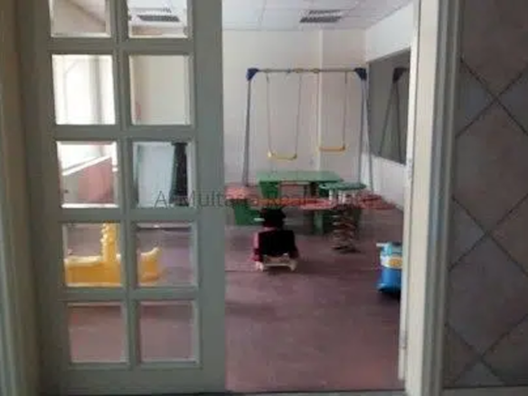 Spacious 4 Bed Room Hall Flat in Mankhool