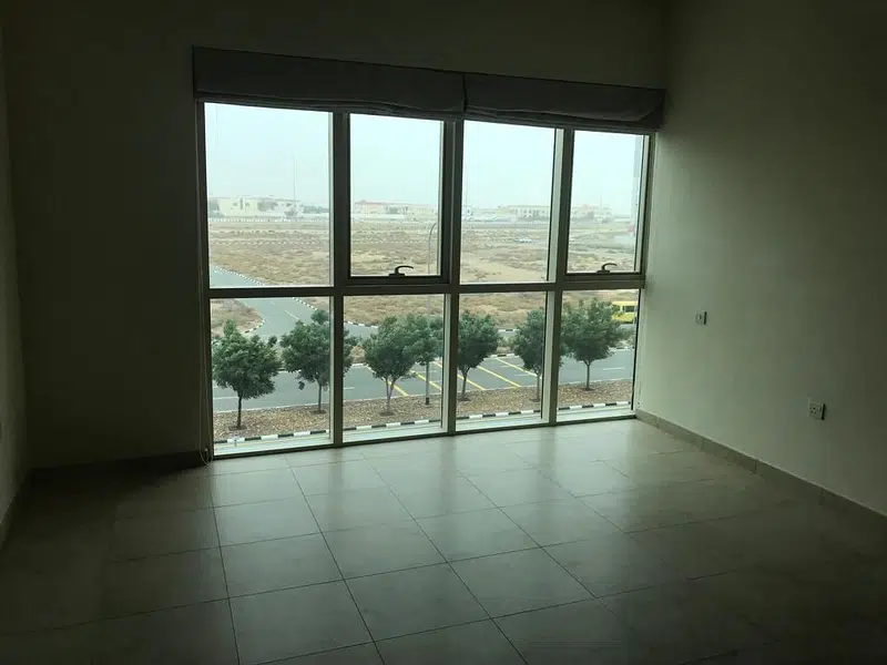 3 Bed Room Hall Maid Room Chiller FREE