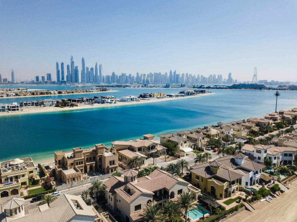 Atrium Entry & Central Rotunda Entry Villas for Sale in Palm Jumeirah